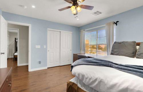 Tropical 4BR Oasis with Pool and Jacuzzi Near Strip - Photo 10