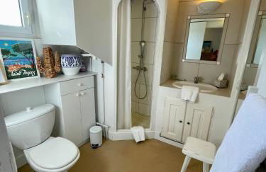 Villa provençale, Golfe Saint Tropez, Climatisée 12 pers, 4 suites, Piscine chauffée, Hammam, Spa, Billard, Pétanque, Wifi professionnel haut débit - Foto 53