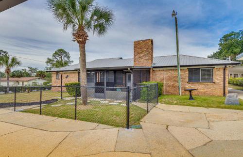 Pensacola Home with Screened Porch 10 Mi to Beach! - Foto 23