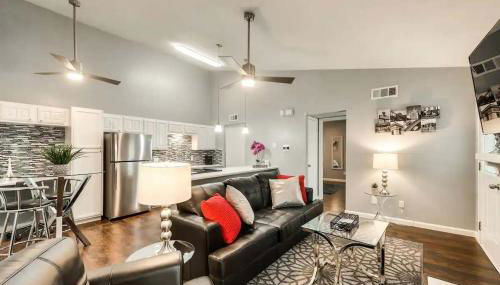 1BD Condo Pool South Irving I40 - Foto 5