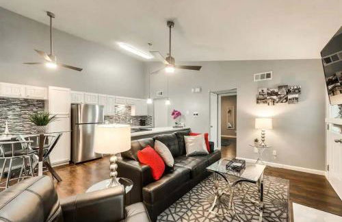 1BD Condo Pool South Irving I40 - Foto 5