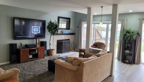 Beautifully Updated Lakefront Escape-Pets welcome! - Foto 5