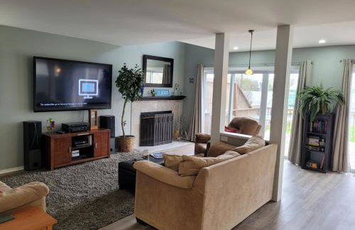 Beautifully Updated Lakefront Escape-Pets welcome! - Foto 5