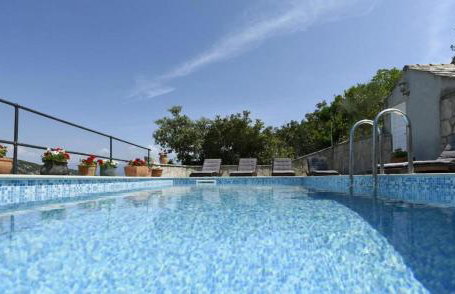 Stone Dalmatian House Modern, Stylish with Pool - Foto 1