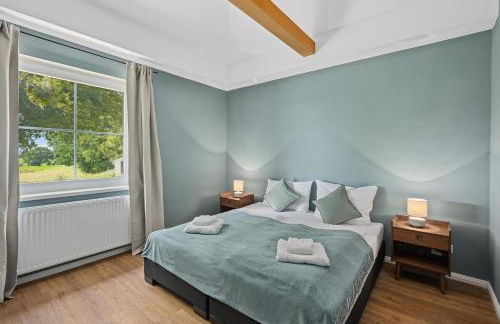 GUT KLETKAMP "Finkenhaus" - Idyllisch freistehendes Landhaus mit 3 Schlafzimmern und fantastischem Ausblick I 8 Personen I Offener Kamin I Garten I Wintergarten I Große Terrasse I Ruhig am Waldrand I Parkplätze I WLAN - Foto 13