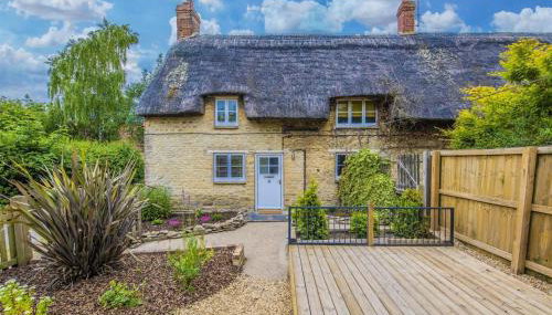 Blackbird Cottage - Photo 1