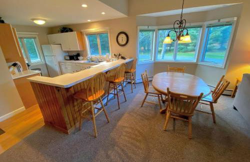 FV50 Pet friendly single level home in Bretton Woods walk to golf course and Mt Washington Hotel - Foto 7