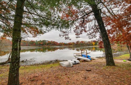 Lakefront Wisconsin Cottage with Dock and Hot Tub! - Foto 33