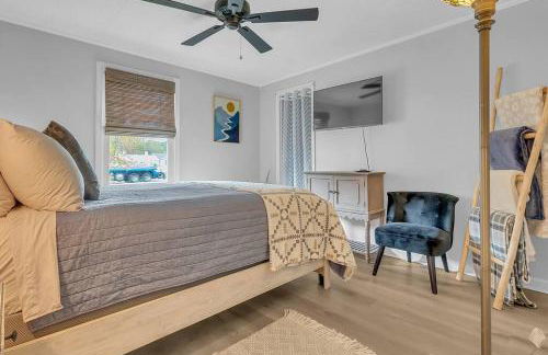 Pet friendly - steps to water! - Foto 9