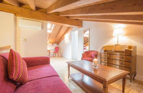 Lady Capulet Apartments - Photo 36