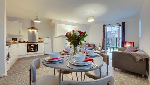 3 Bedroom City Centre apartment with Free Parking, Medieval Area - Foto 5