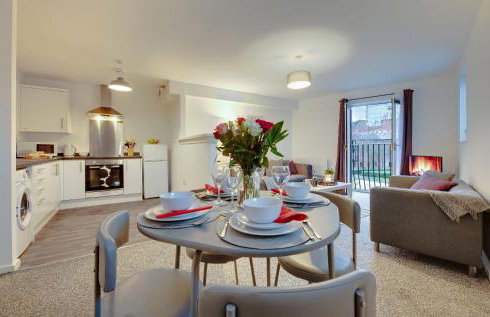 3 Bedroom City Centre apartment with Free Parking, Medieval Area - Foto 5