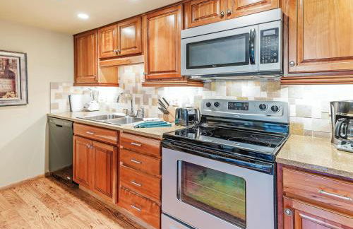 168 Forest Pines - walk to Lakeshore Blvd community pool and hot tub - Foto 7