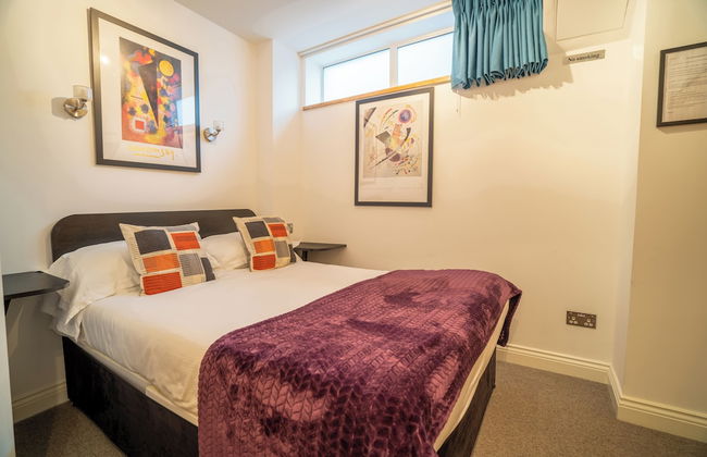 Pod Rooms - Nell Gwynn House Apartments - Photo 46