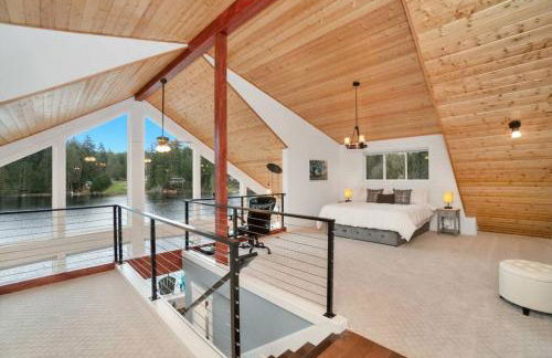 Lakefront Escape with Fire Pit and Views - Foto 4