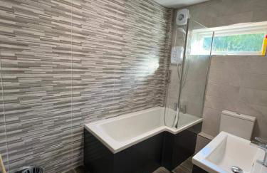 Cosy, Modern Home Near BHX, NEC and City Centre - Foto 12