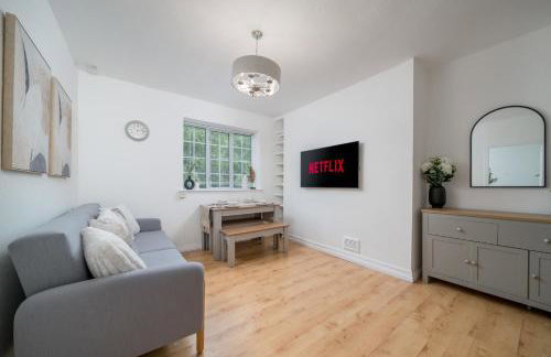 NEW! Cosy Flat - Free Secure Parking - Wapping Station - Foto 1