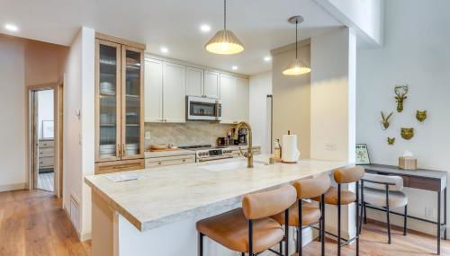 8 Mi to Northstar Slopes Tahoe Gem with Fireplace - Foto 2