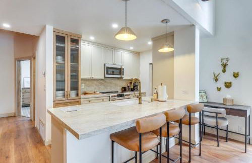 8 Mi to Northstar Slopes Tahoe Gem with Fireplace - Foto 2