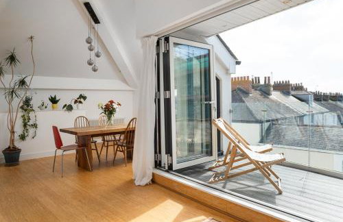 Stunning new 4 bed Penzance town Loft with parking - Foto 9