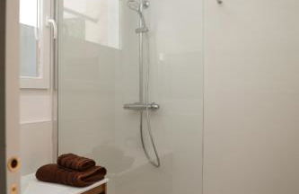 La Hutte de la Tortue Rez-de-jardin Patio au Calme - Foto 5