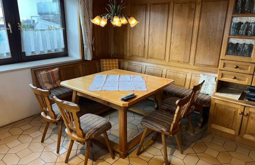 Ferienhaus Natternberg Spacious apartment large living room 4 bedrooms garden quiet near Deggendorf - Foto 9