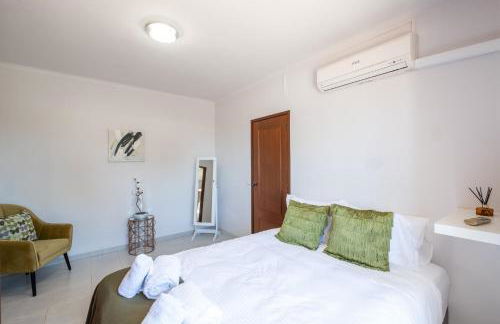 Casa Katarina - Private Villa - Heated pool - Free Wifi - Air Con - Foto 24