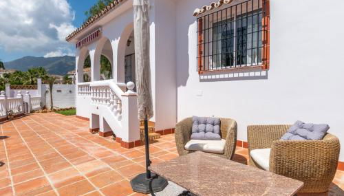 VILLA ALEGRIA Big terrace, private pool & parking - Photo 3