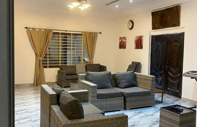 3 Bed Villa-private Garden-offstreetparking-aircon - Photo 21