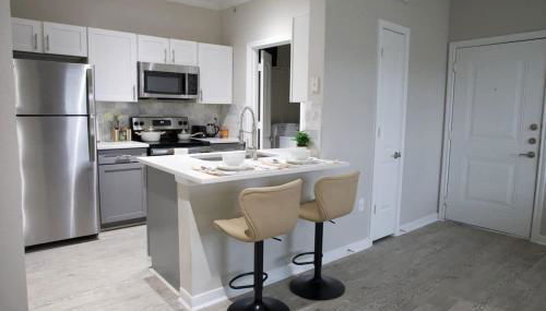 Stylish 1BR Escape Ideal for Business or Leisure - Foto 2