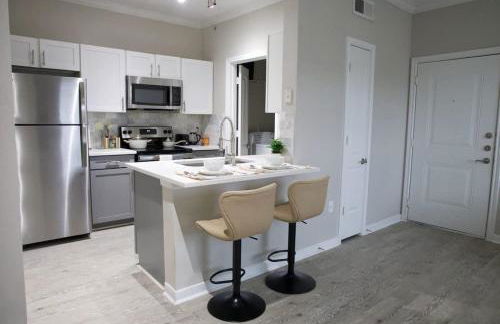 Stylish 1BR Escape Ideal for Business or Leisure - Foto 2