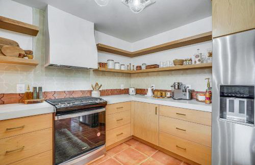 Gorgeous Green Valley Home Patio and Private Pool! - Foto 6