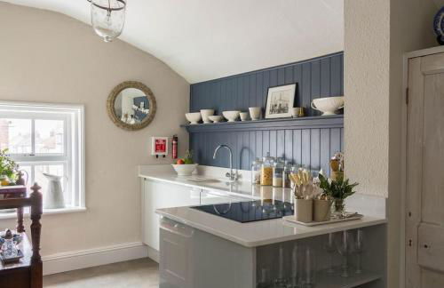 Sarah's - A townhouse apartment in Georgian Holt - Photo 18