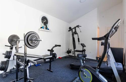 Villa Field Hill with Swimming Pool and Tennis Court - Foto 48