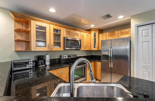 Salty Fox 5BD Oasis w Spa, Beach & Downtown - Foto 34