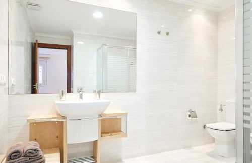 Rent Your Luxury 5 Bedroom Villa, Ibiza Villa 1053 - Foto 42