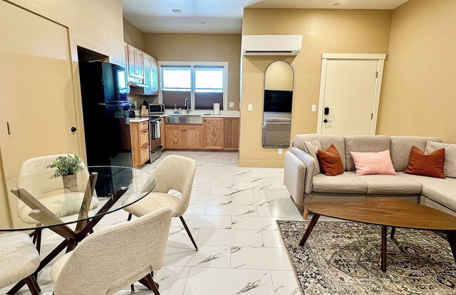 Peach Street Inn by WanderLodges - Photo 36