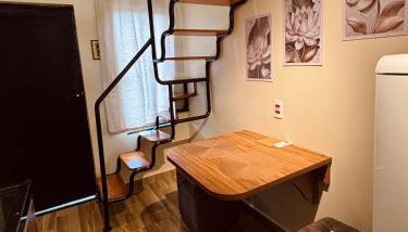 LOFT MINI-CASA, colchões com massagem, mobiliado e aconchegante - Foto 3