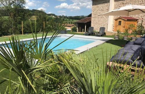 Deux gîtes confortables avec cheminée et piscine commune, animaux admis, pour 13 personnes - FR-1-496-140 - Foto 1