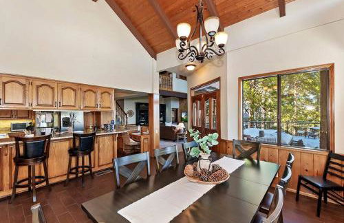 Stunning LAKE VIEW Game Room Spa Walk To Village - Photo 19