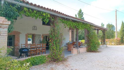 Gite de Coulassy 8 à 10 pers dans parc de 2 hectares - Foto 5