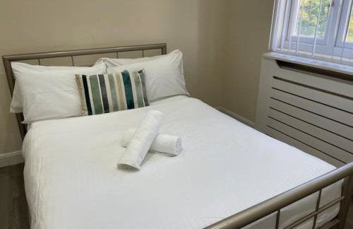 5 Bedroom House by monishortlets - Foto 7