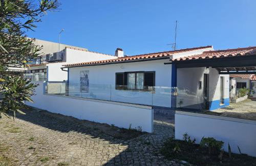 Sunflower Castle View in Óbidos - Foto 1