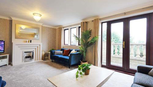 11 beds, 2 properties combined, M1, M62, Free parking - Foto 1