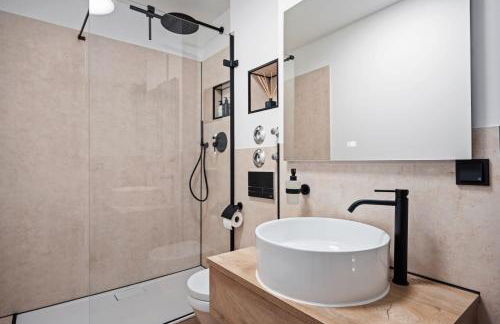 EDLER WOHNRAUM Luxuriöses Apartment mit Balkon, Boxspringbett, Kaffeevollautomat, Lift & Parkplatz - Foto 22