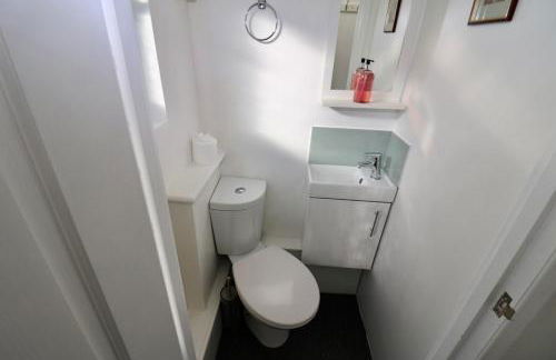 Holmdale House - Photo 16