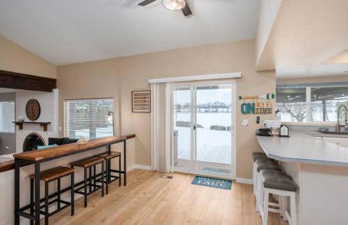 Edgewater Paradise HotTub Private Dock & Game Room - Foto 29