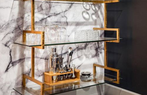 Rooftop Patio, Hot Tub and Games City Escape - Foto 73