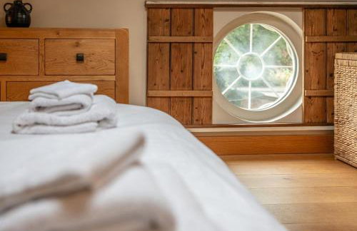 The Coach House - Cosy Retreat in Warwickshire! - Photo 89