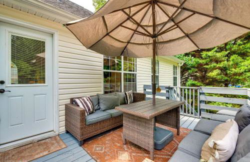 Game Room and Peaceful Deck Dacula Family Home - Foto 34